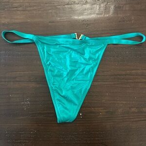 💚 Victoria's Secret Green Satin V-String Panties ✨
